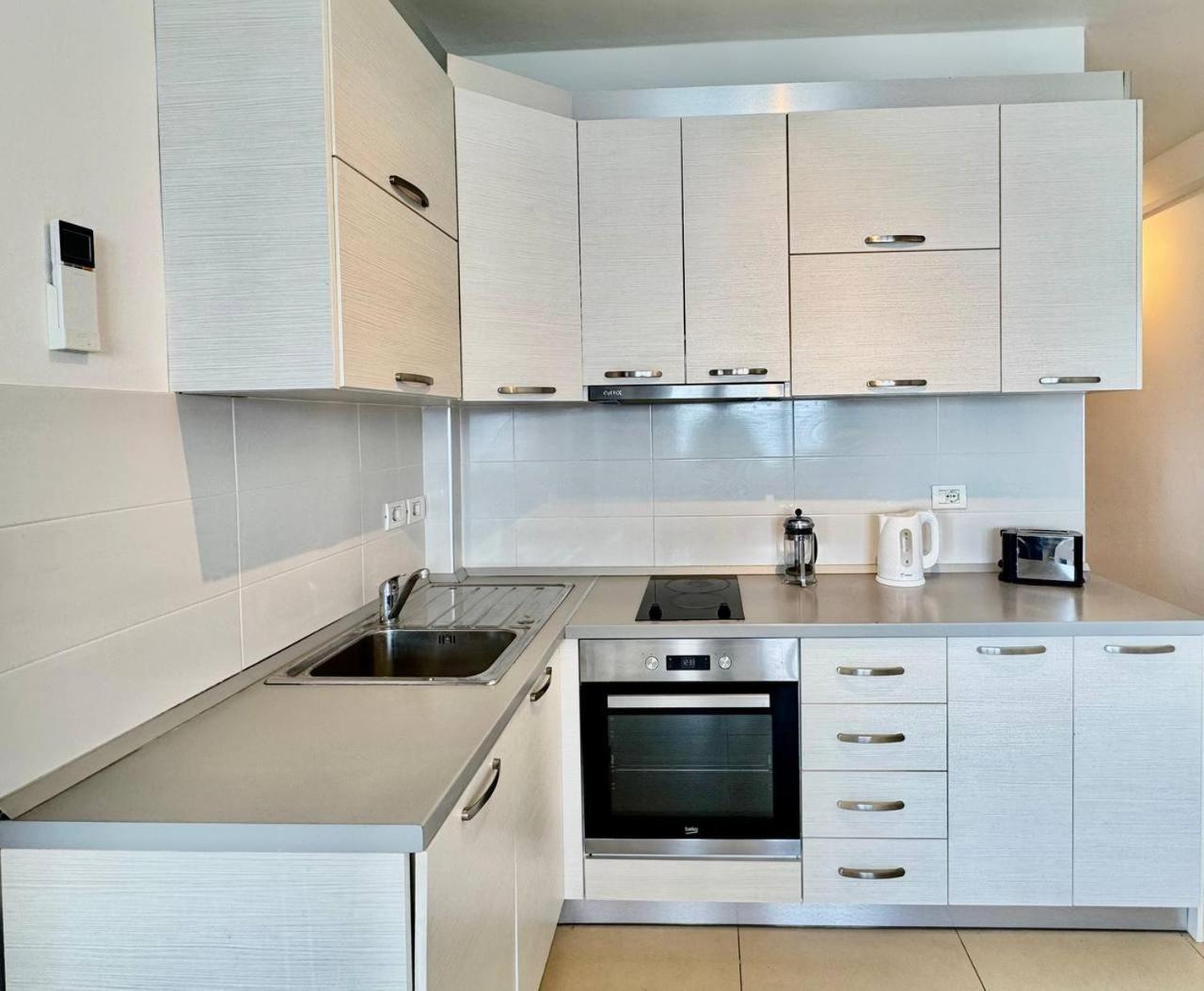 White Sea View Residence ساراندا المظهر الخارجي الصورة